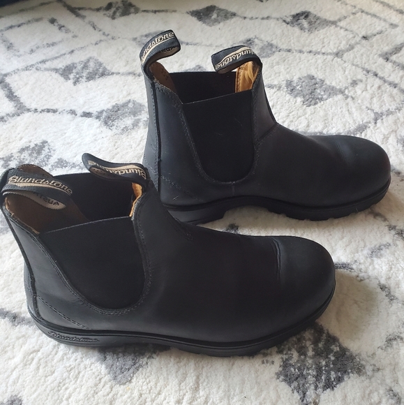 SOLD***Blundstone 550 boots in Rustic Black - Picture 6 of 7